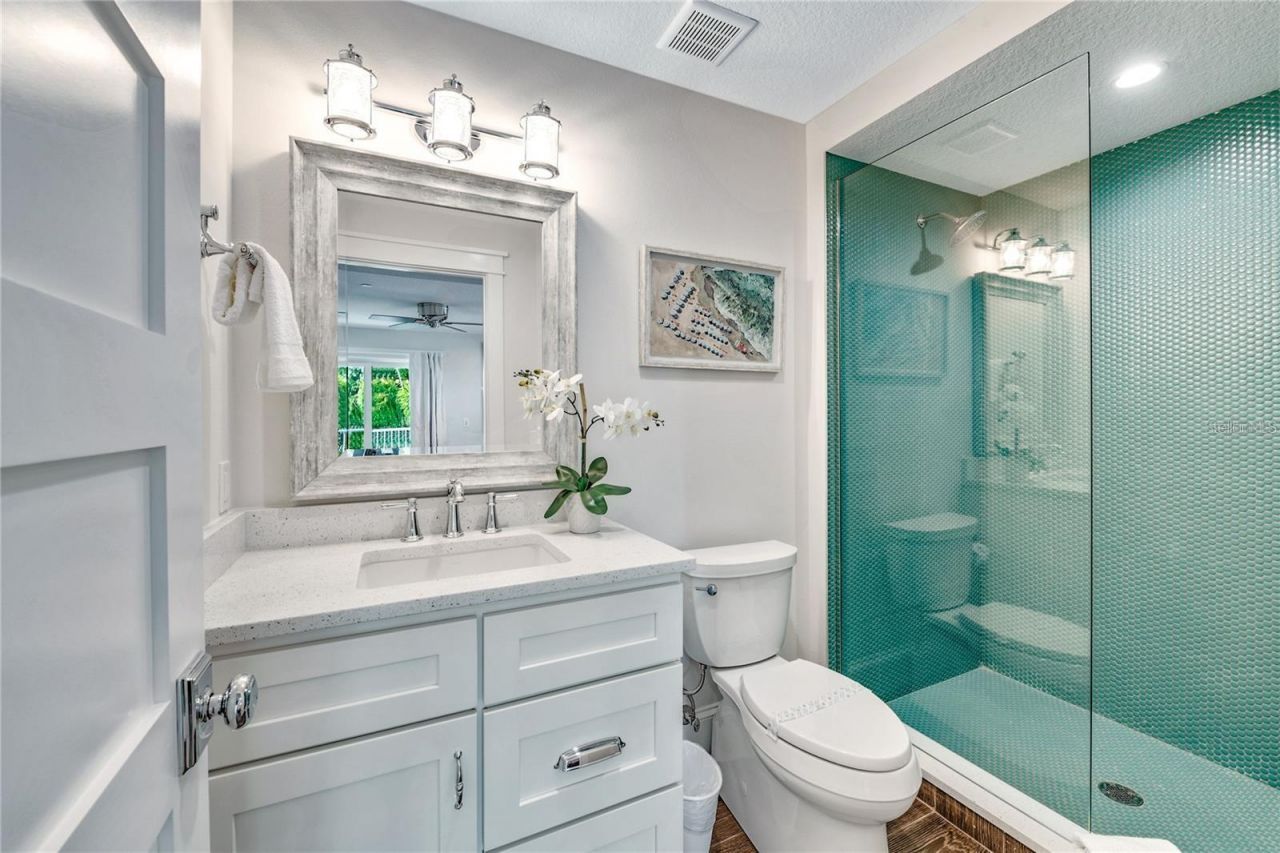 336 Avenida De Mayo, Sarasota, FL 34242 Photo