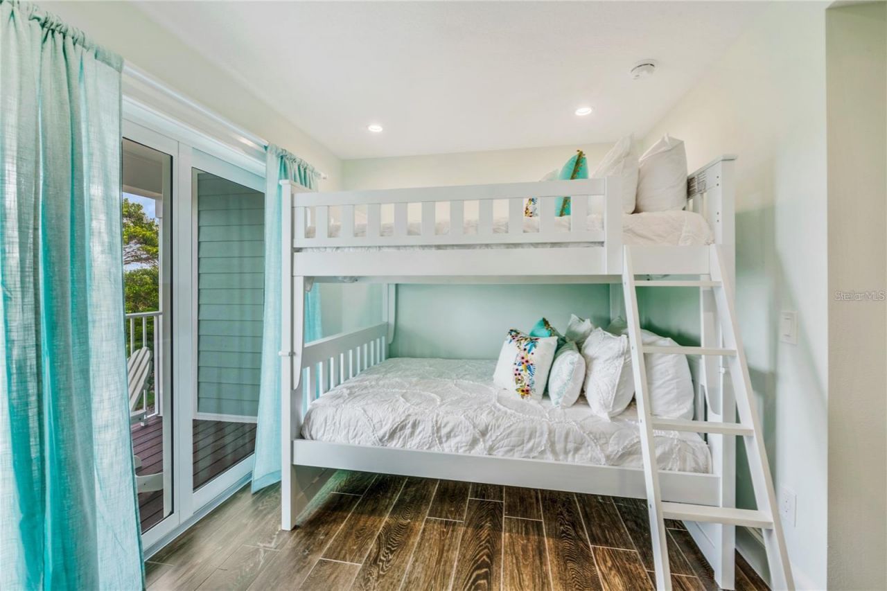 336 Avenida De Mayo, Sarasota, FL 34242 Photo