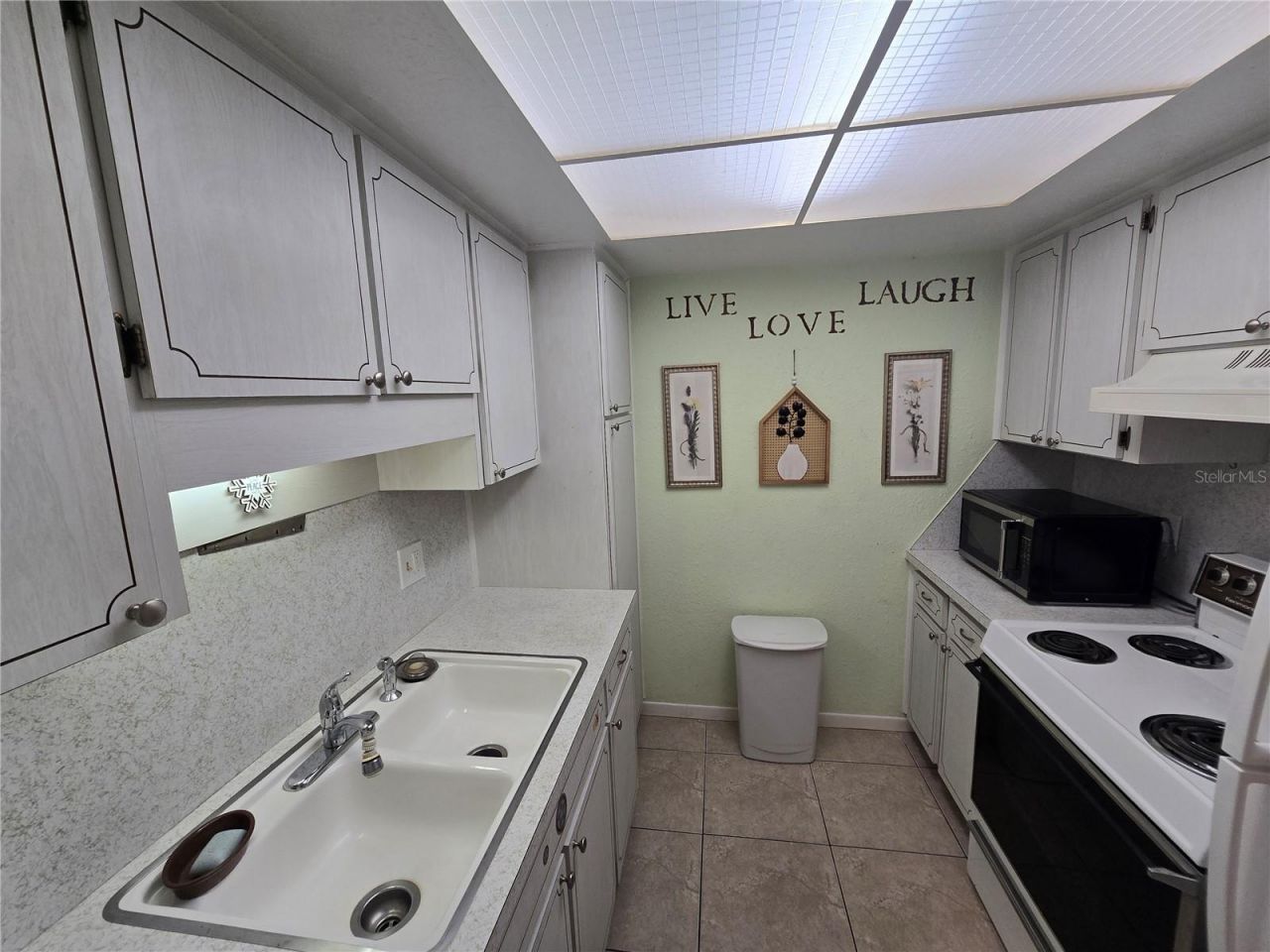 6044 22nd Avenue N, Unit 2, Saint Petersburg, FL 33710 Photo