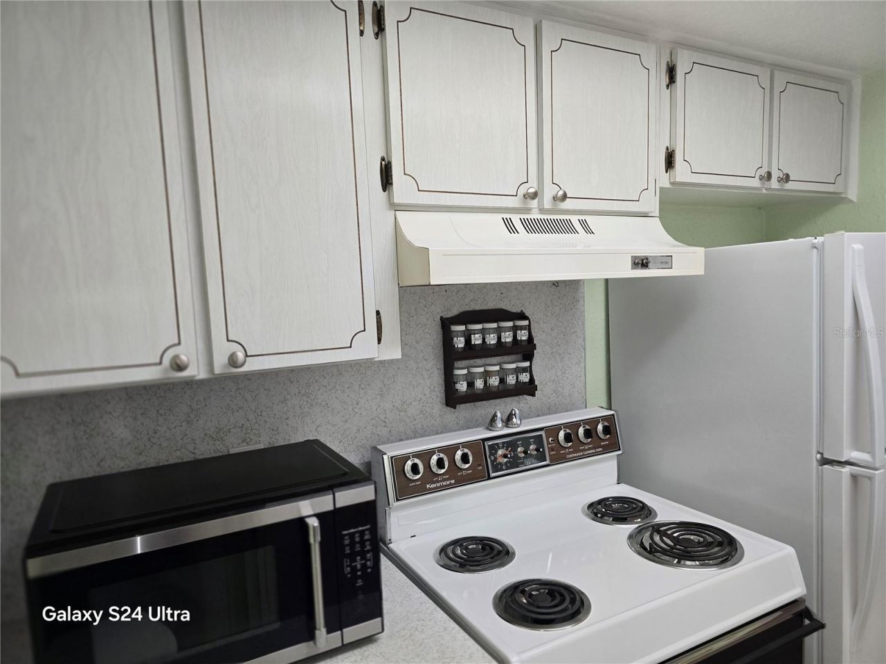 6044 22nd Avenue N, Unit 2, Saint Petersburg, FL 33710 Photo