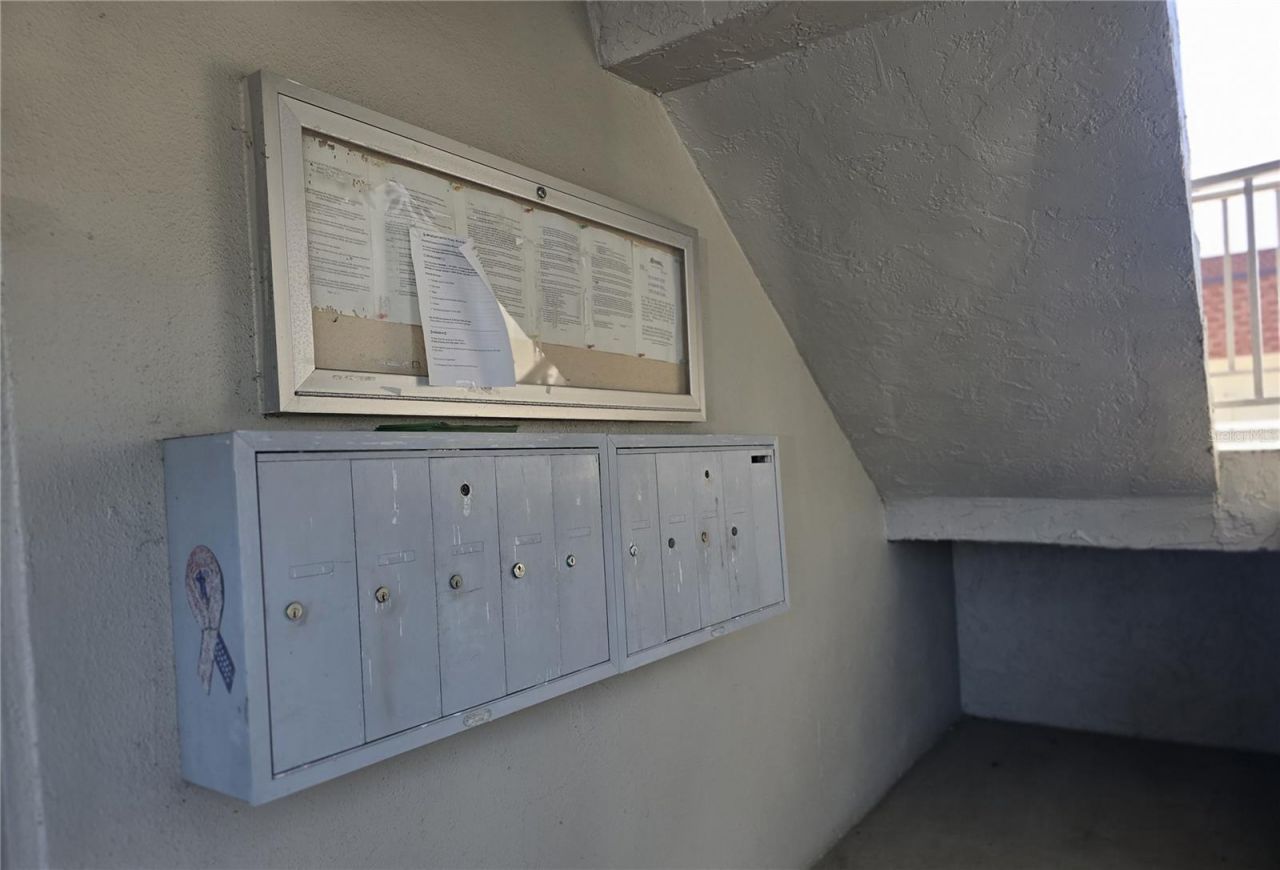 6044 22nd Avenue N, Unit 2, Saint Petersburg, FL 33710 Photo