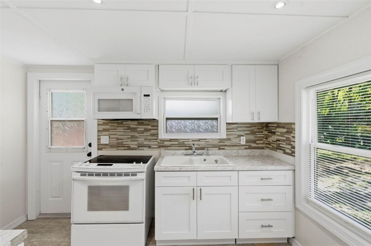 3241 Laurel Ave , Clearwater, FL 33762 Photo