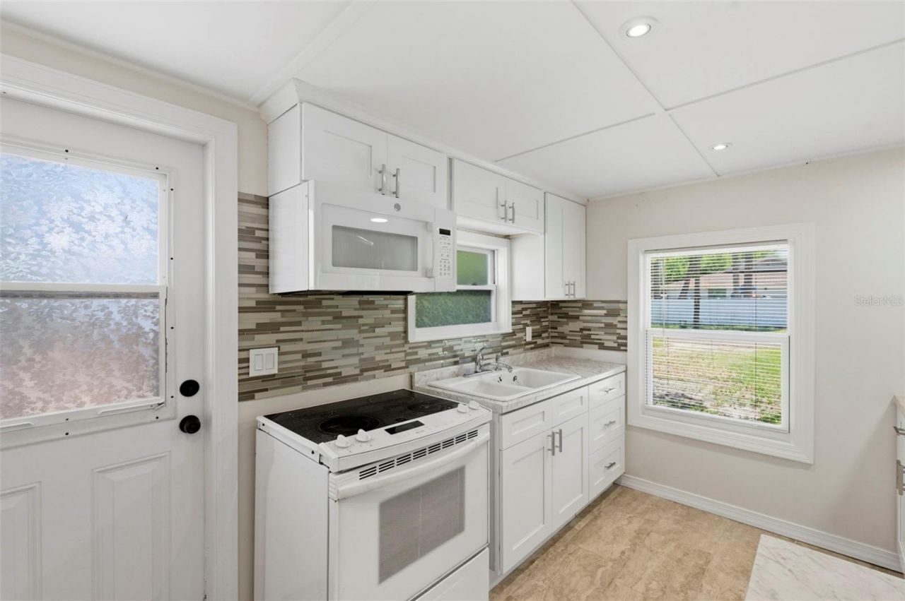 3241 Laurel Ave , Clearwater, FL 33762 Photo