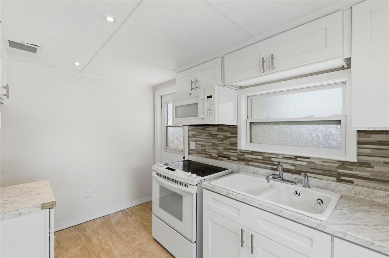 3241 Laurel Ave , Clearwater, FL 33762 Photo