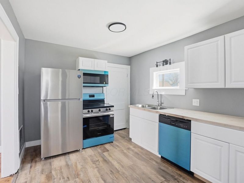 1837 Robert Street , Columbus, OH 43224 Photo 18