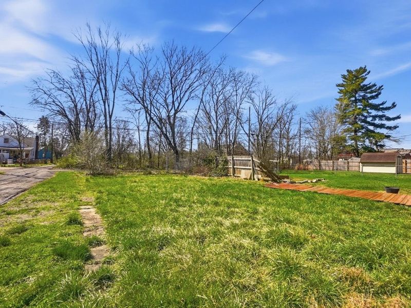 1837 Robert Street , Columbus, OH 43224 Photo 38