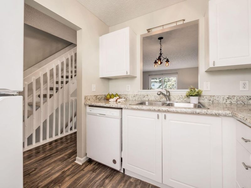 233 Glenkirk Drive, Unit 107B, Blacklick, OH 43004 Photo 8