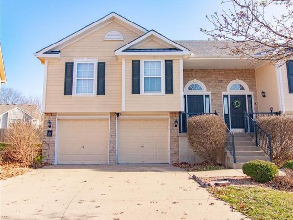 1218 Ashley Drive, Grain Valley, MO 64029