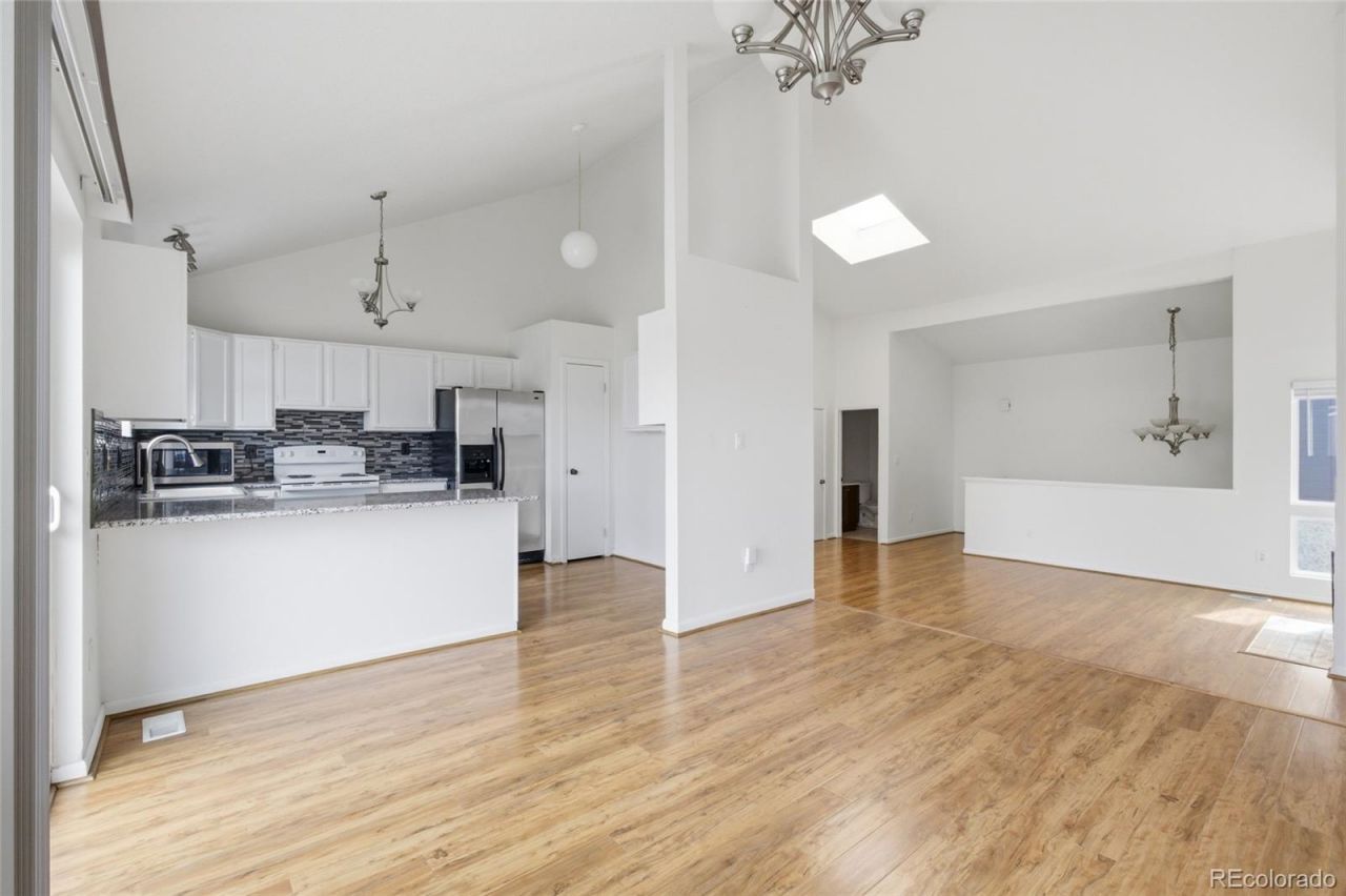 2889 W Rowland Place, Littleton, CO 80120 Main Photo