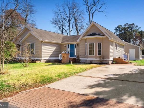 18 HUDSON AVENUE, OCEAN VIEW, DE 19970