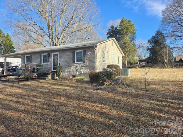 499 Raymond Street , Mocksville, NC 27028