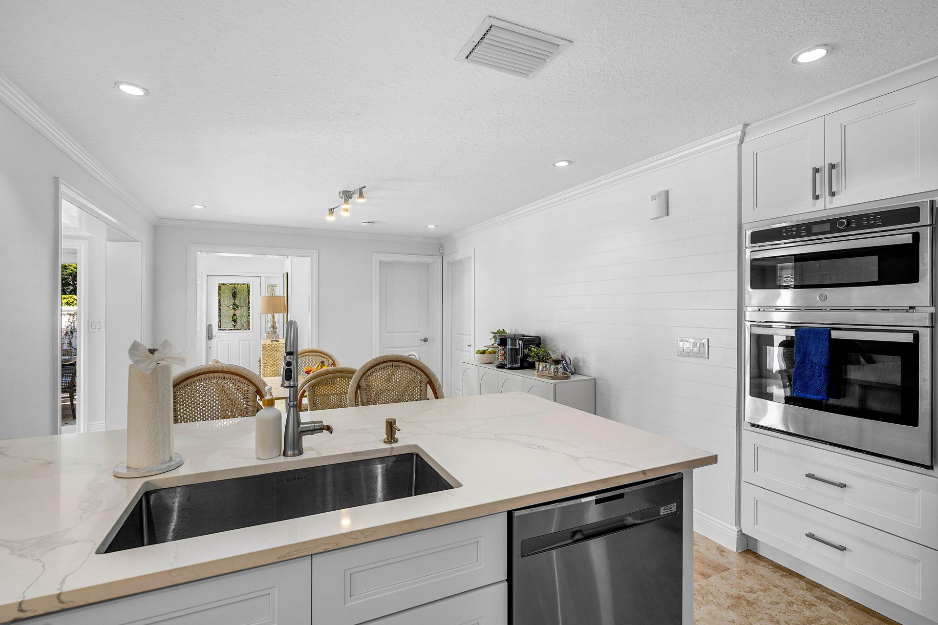 820 Palm Trail, Delray Beach, FL 33483 Photo