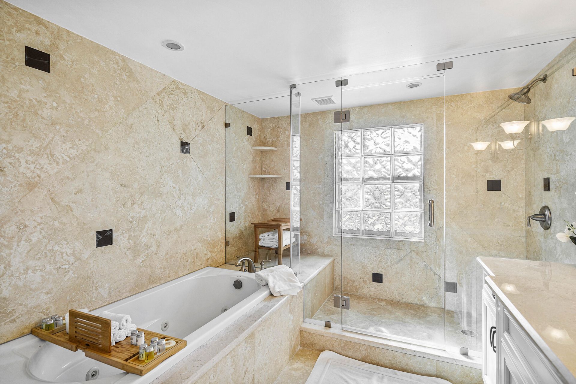 820 Palm Trail, Delray Beach, FL 33483 Photo