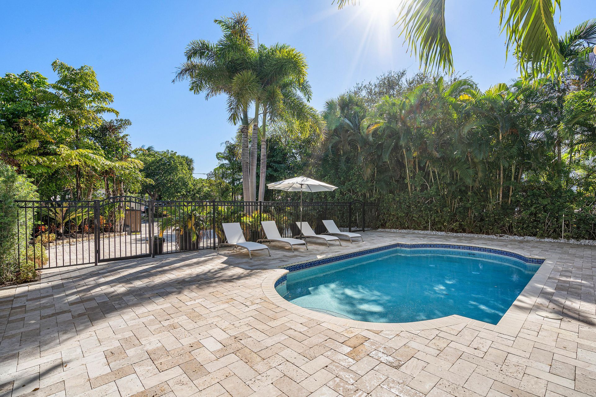 820 Palm Trail, Delray Beach, FL 33483 Photo