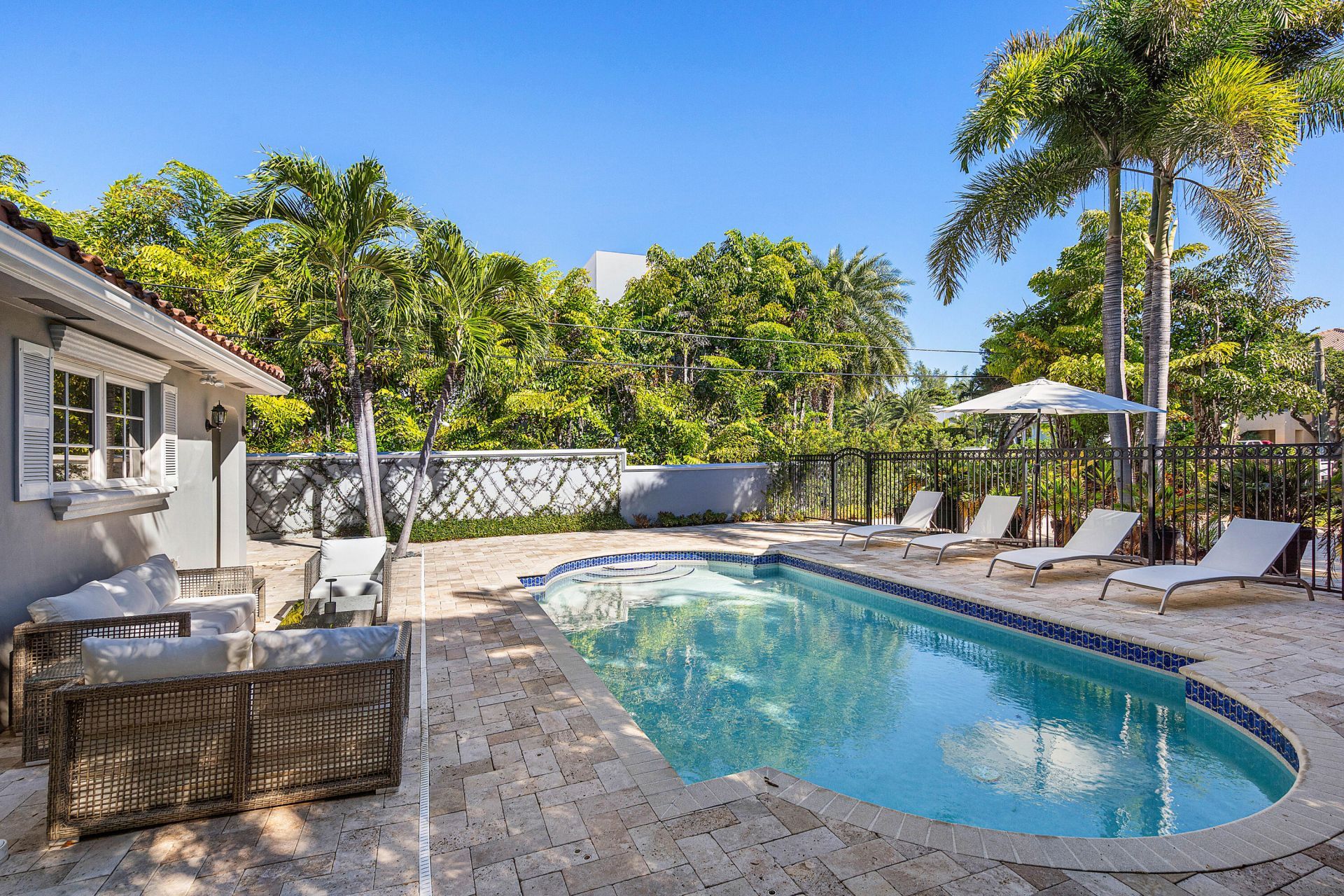 820 Palm Trail, Delray Beach, FL 33483 Photo