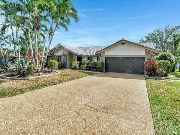11266 NW 10th Place, Coral Springs, FL 33071