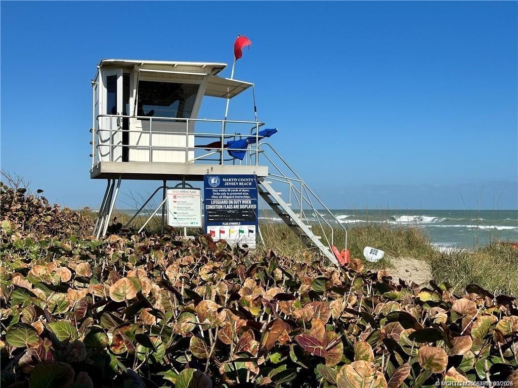 138 NE Coastal Drive, Jensen Beach, FL 34957 Photo