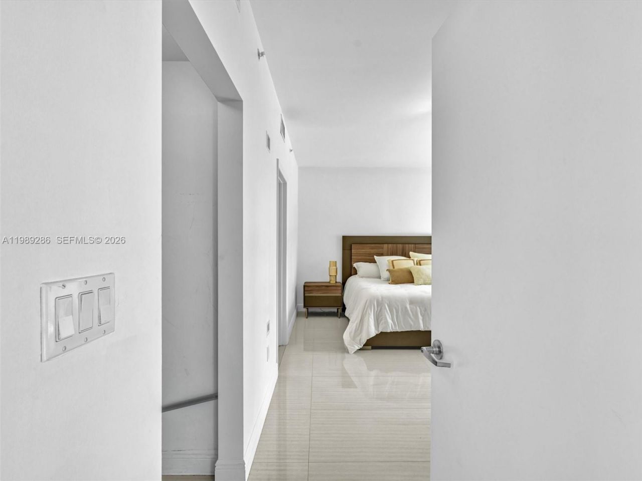 90 SW 3rd St , Unit 2013, Miami, FL 33130 Photo