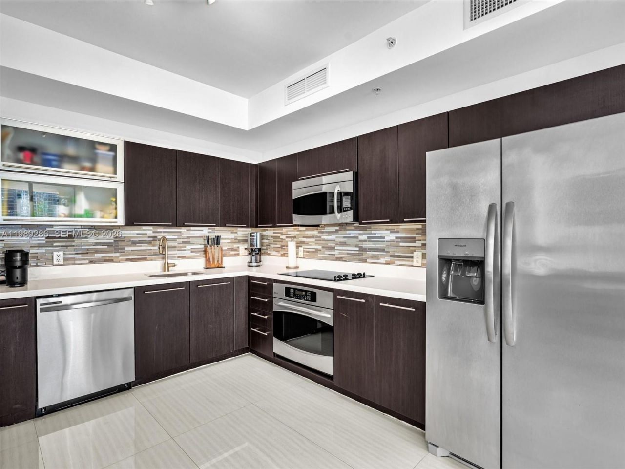 90 SW 3rd St , Unit 2013, Miami, FL 33130 Photo