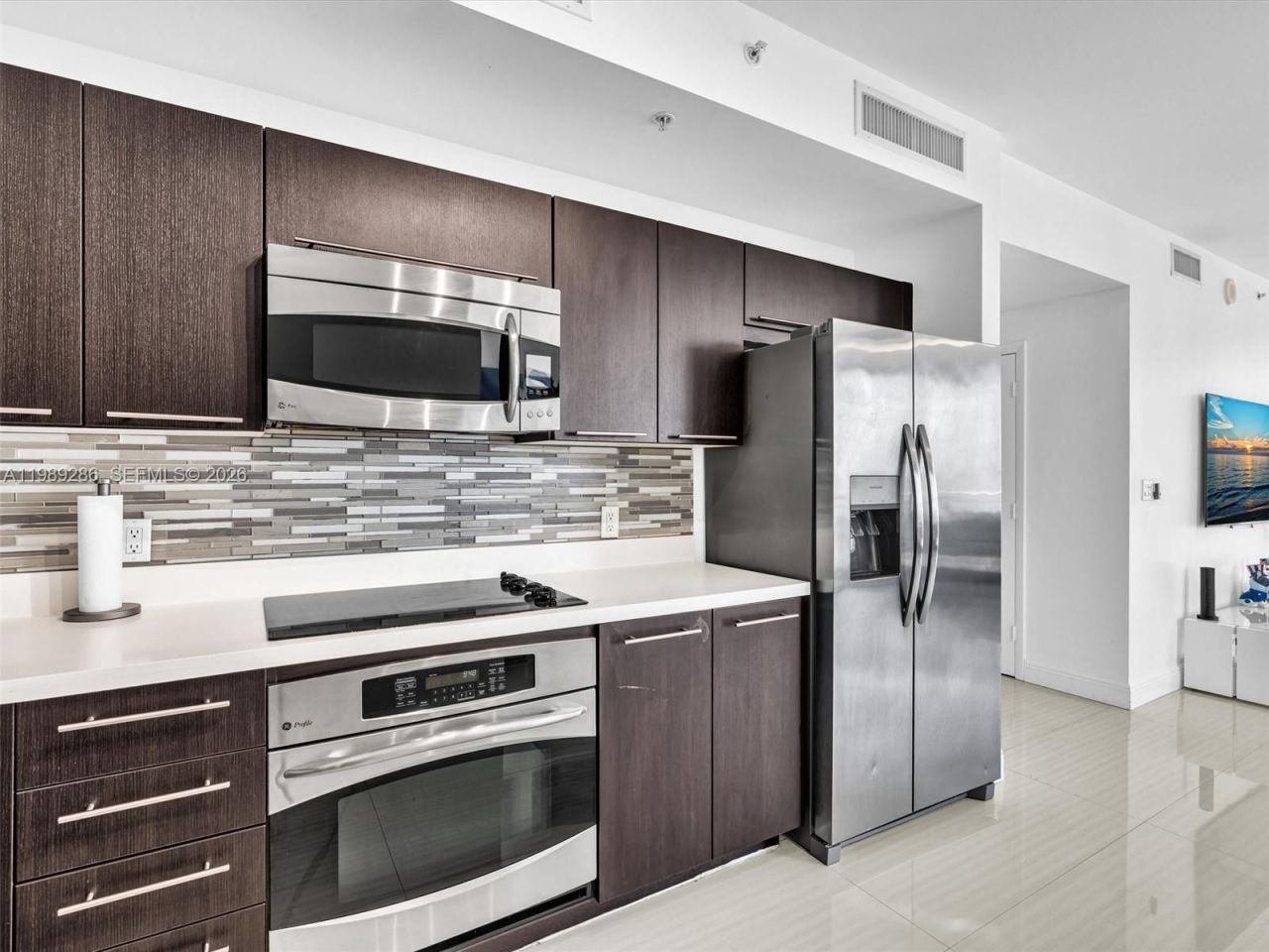 90 SW 3rd St , Unit 2013, Miami, FL 33130 Photo