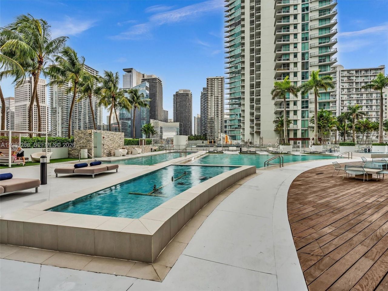 90 SW 3rd St , Unit 2013, Miami, FL 33130 Photo