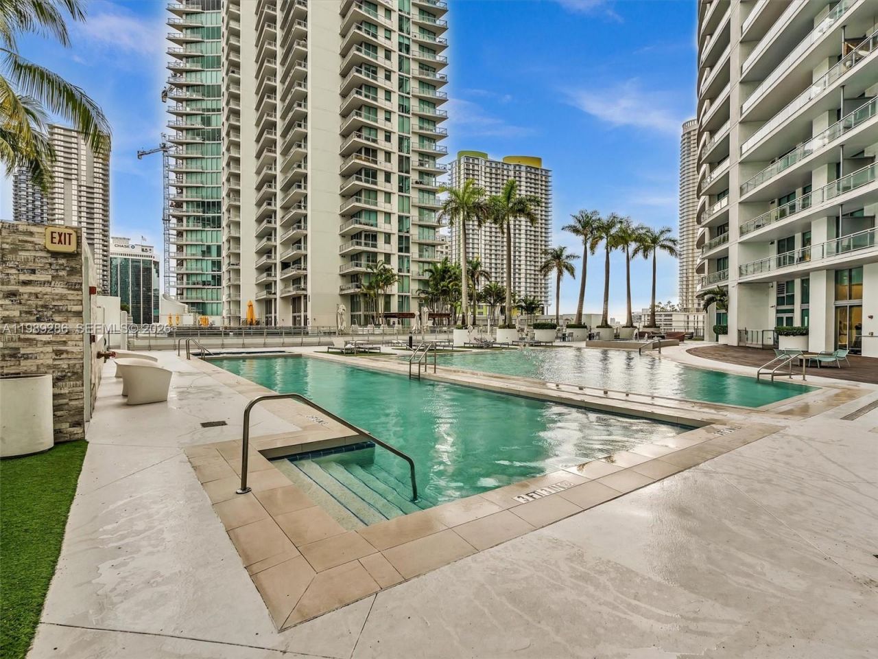 90 SW 3rd St , Unit 2013, Miami, FL 33130 Photo