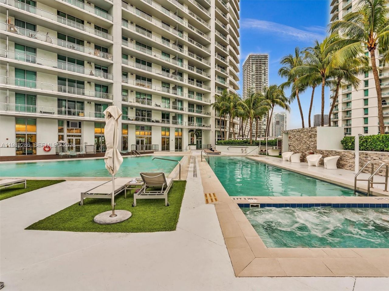 90 SW 3rd St , Unit 2013, Miami, FL 33130 Photo