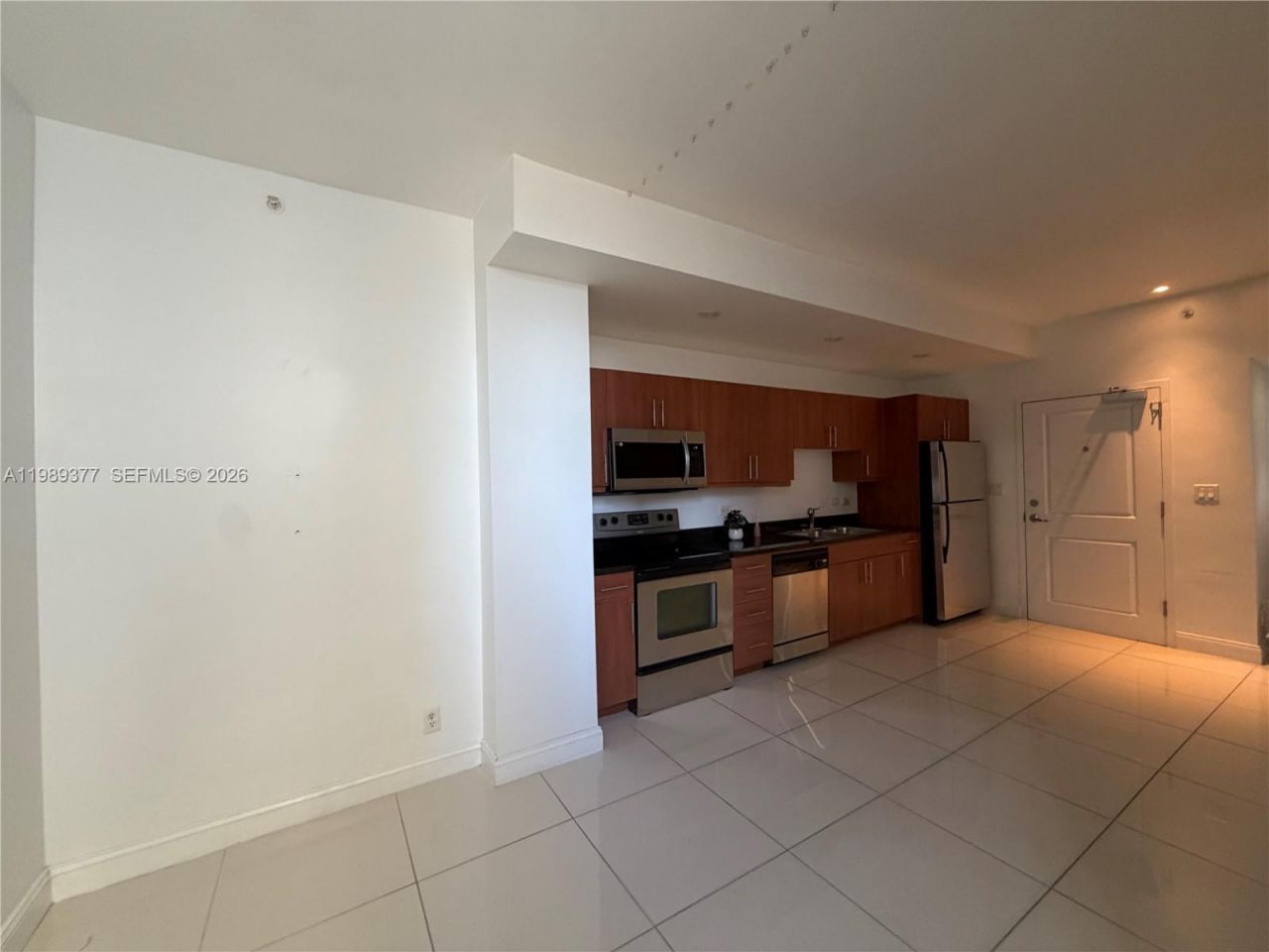 111 E Flagler St, Unit 606, Miami, FL 33131 Photo