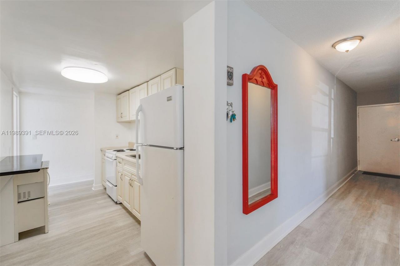 1936 S Ocean Dr , Unit 2D, Hallandale Beach, FL 33009 Photo