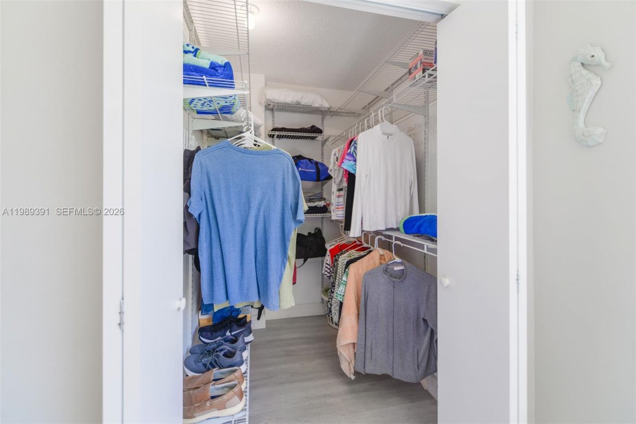 1936 S Ocean Dr , Unit 2D, Hallandale Beach, FL 33009 Photo