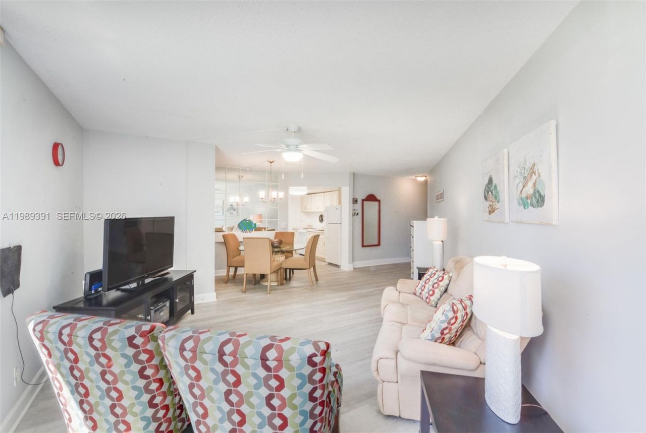 1936 S Ocean Dr , Unit 2D, Hallandale Beach, FL 33009 Photo