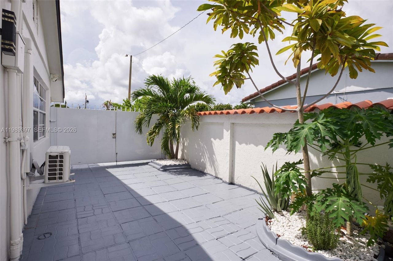 12293 SW 28th Ter , Miami, FL 33175 Photo