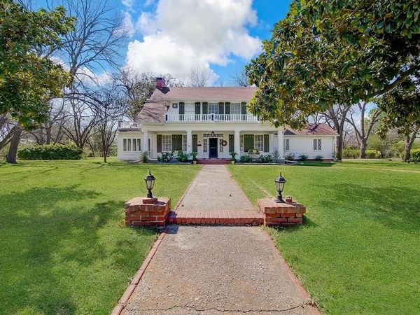 1200 Park Drive, Hillsboro, TX 76645