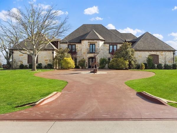 332 Sedona Falls Drive, Sunnyvale, TX 75182