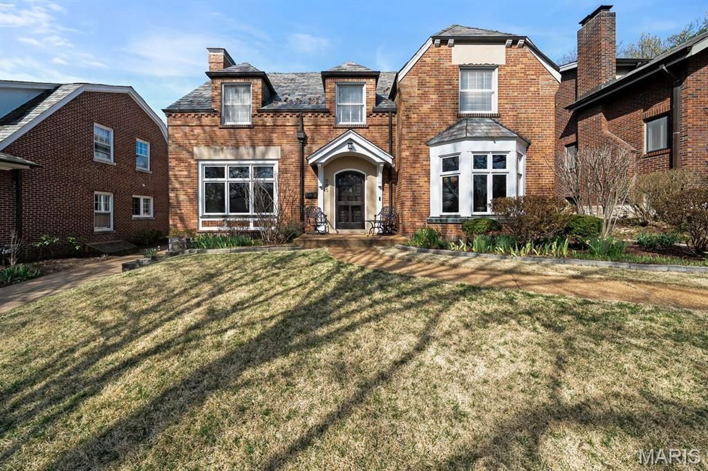 585 Stratford Avenue, University City, MO 63130 Main Photo