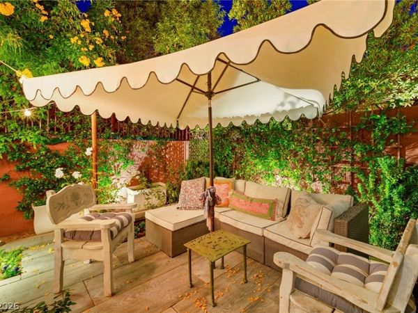 5677 Garriga Drive , Las Vegas, NV 89135