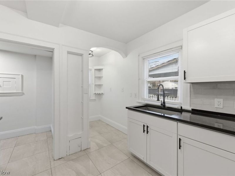 3009 Becket Road, Cleveland, OH 44120 Photo 12