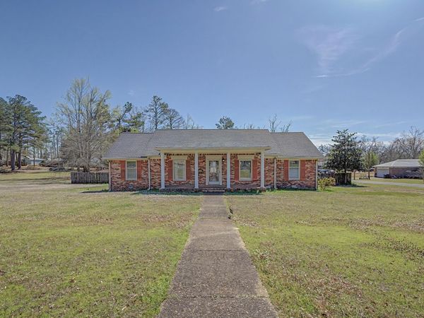 1202 E 12th St., Corinth, MS 38834