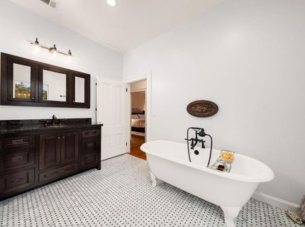 990 Thompson Way, Placerville, CA 95667 Photo