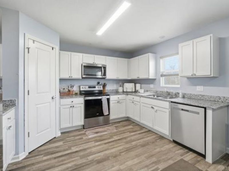 5645 Brampton Place, Trotwood, OH 45315 Photo 13