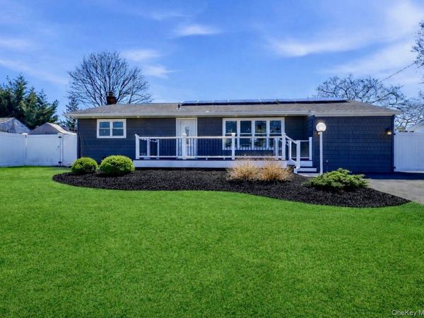 26 Patrician Street, Holbrook, NY 11741