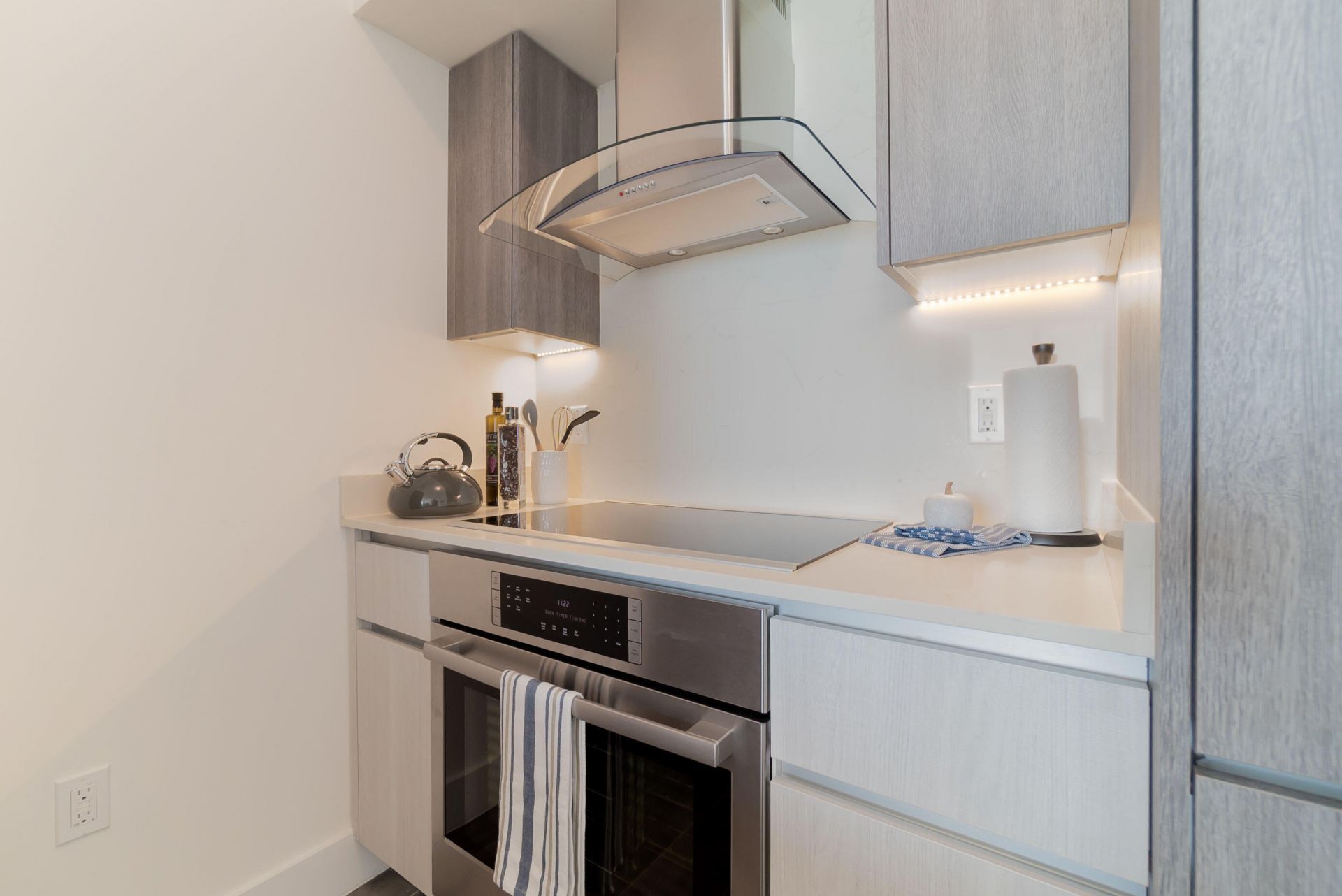 111 SE 1st Avenue, Unit 512, Delray Beach, FL 33444 Photo