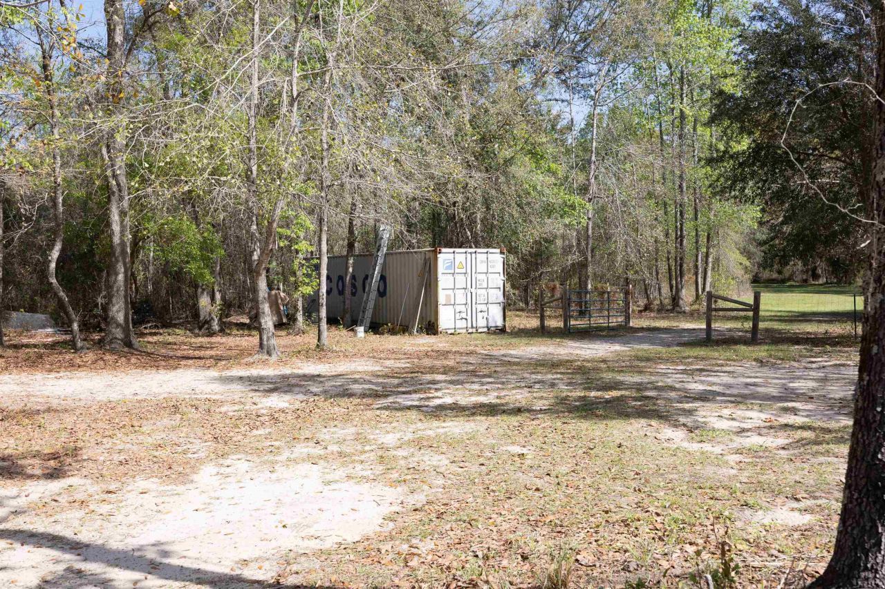 572 NE Oak Hill Road , Pinetta, FL 32350 Photo