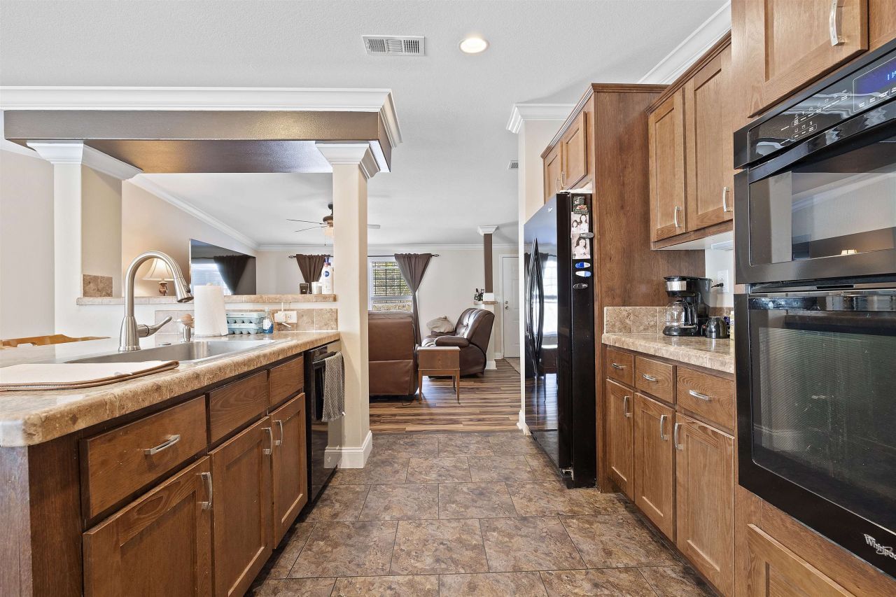 572 NE Oak Hill Road , Pinetta, FL 32350 Photo