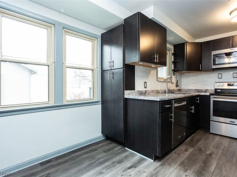 28855 Hazel Avenue, Wickliffe, OH 44092 Photo 11