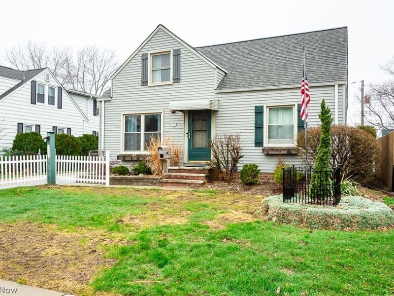 28855 Hazel Avenue, Wickliffe, OH 44092 Photo 2