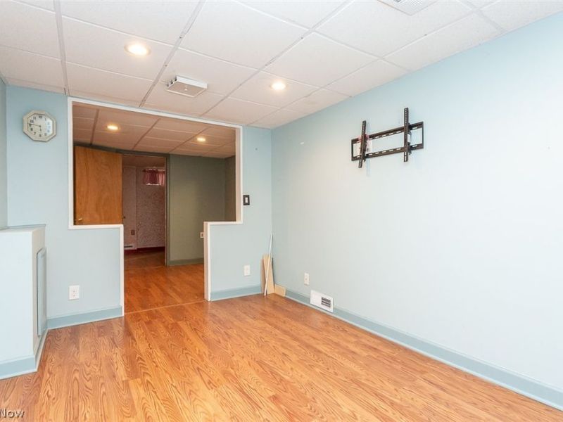 28855 Hazel Avenue, Wickliffe, OH 44092 Photo 34