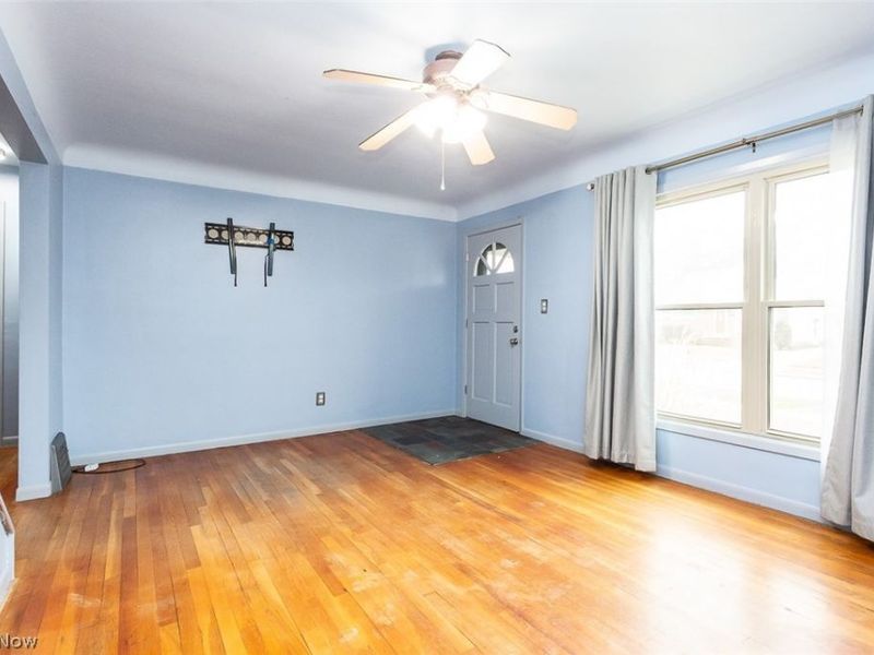 28855 Hazel Avenue, Wickliffe, OH 44092 Photo 4