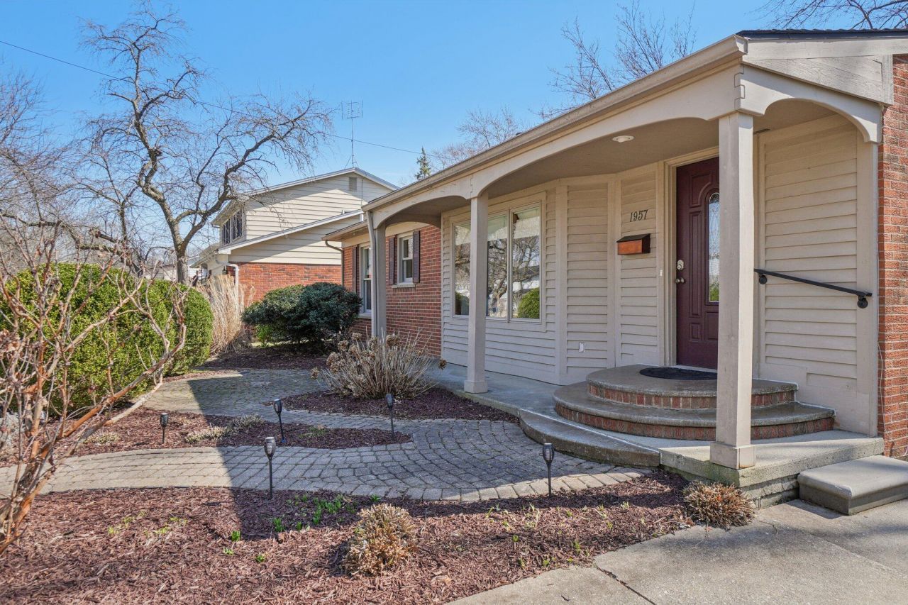 1957 Coronada Drive, Ann Arbor, MI 48103 Main Photo
