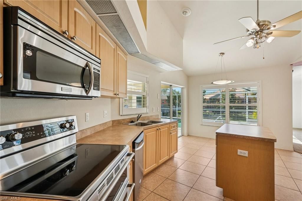 4007 11th St W, Lehigh Acres, FL 33971 Photo